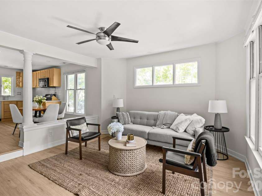 433 8th Street, Charlotte, NC 28202.  MLS# CAR4402319, YatesRealty ID 39926. 