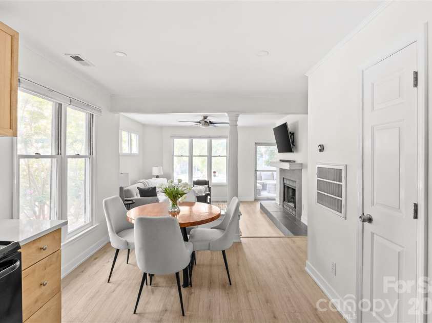 433 8th Street, Charlotte, NC 28202.  MLS# CAR4402319, YatesRealty ID 39926. 