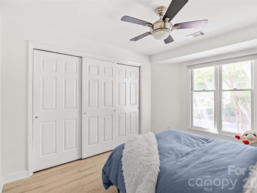 433 8th Street, Charlotte, NC 28202.  MLS# CAR4402319, YatesRealty ID 39926. 
