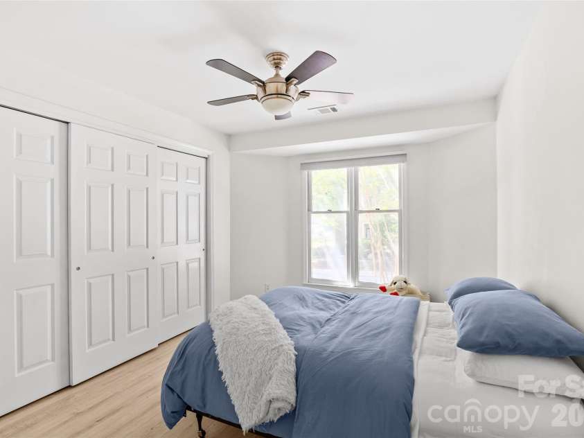 433 8th Street, Charlotte, NC 28202.  MLS# CAR4402319, YatesRealty ID 39926. 