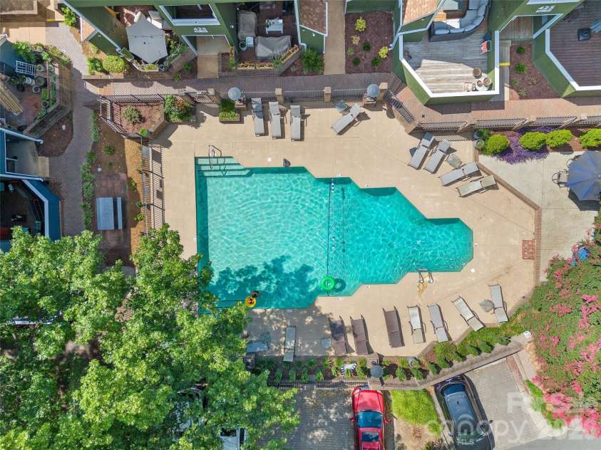 433 8th Street, Charlotte, NC 28202.  MLS# CAR4402319, YatesRealty ID 39926. 