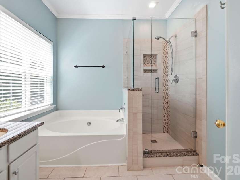 7015 Lenhart Drive, Charlotte, NC 28226.  MLS# CAR4407764, YatesRealty ID 39927. 