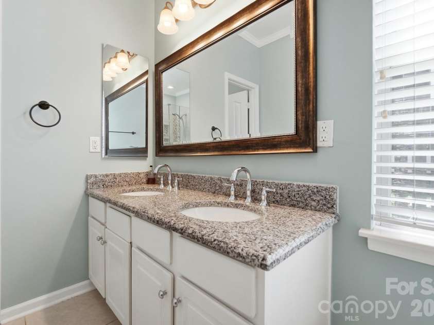 7015 Lenhart Drive, Charlotte, NC 28226.  MLS# CAR4407764, YatesRealty ID 39927. 