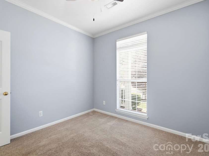 7015 Lenhart Drive, Charlotte, NC 28226.  MLS# CAR4407764, YatesRealty ID 39927. 