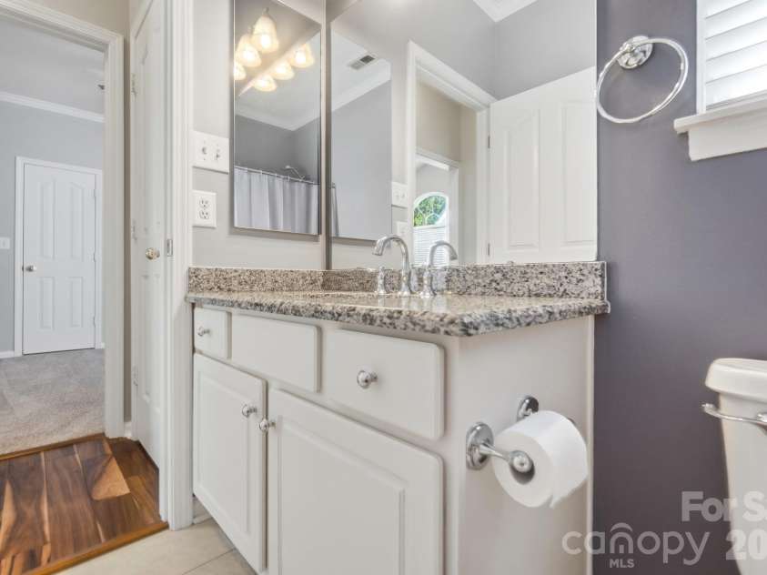 7015 Lenhart Drive, Charlotte, NC 28226.  MLS# CAR4407764, YatesRealty ID 39927. 