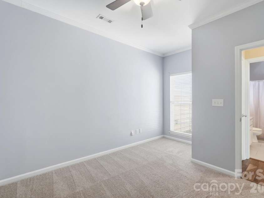 7015 Lenhart Drive, Charlotte, NC 28226.  MLS# CAR4407764, YatesRealty ID 39927. 