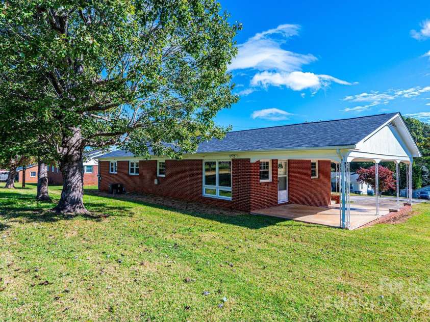 808 Church Street, Valdese, NC 28690.  MLS# CAR4310489, YatesRealty ID 39928. 