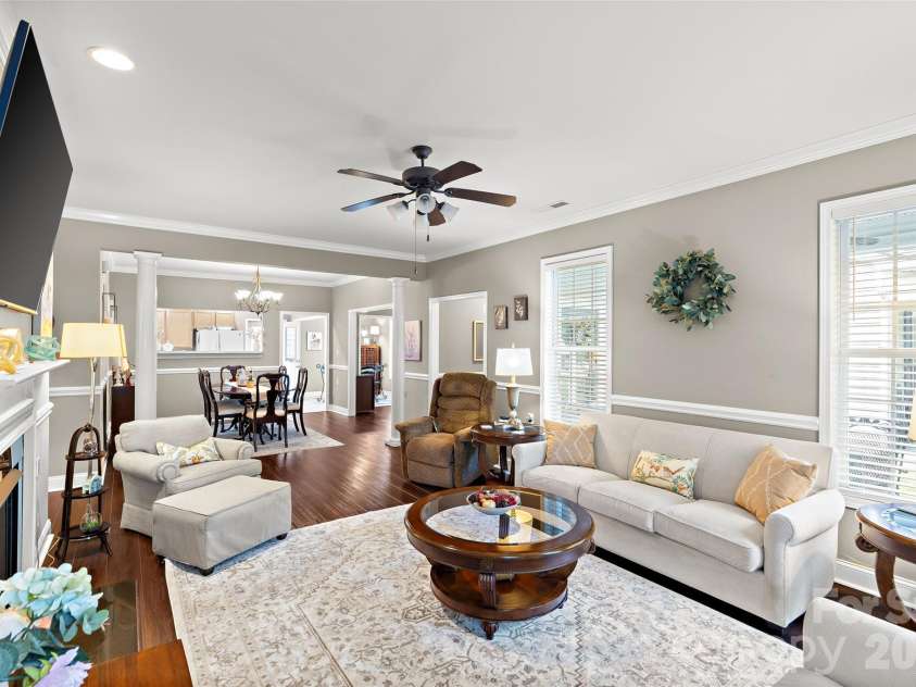 10047 Bishops Gate Boulevard, Pineville, NC 28134.  MLS# CAR4405550, YatesRealty ID 39929. 