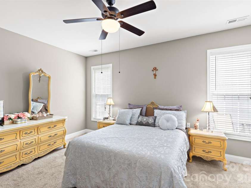 10047 Bishops Gate Boulevard, Pineville, NC 28134.  MLS# CAR4405550, YatesRealty ID 39929. 