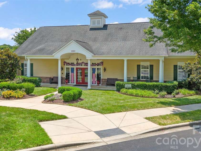 10047 Bishops Gate Boulevard, Pineville, NC 28134.  MLS# CAR4405550, YatesRealty ID 39929. 