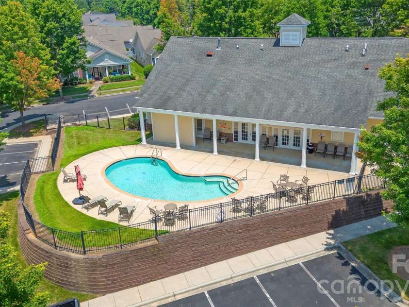 10047 Bishops Gate Boulevard, Pineville, NC 28134.  MLS# CAR4405550, YatesRealty ID 39929. 