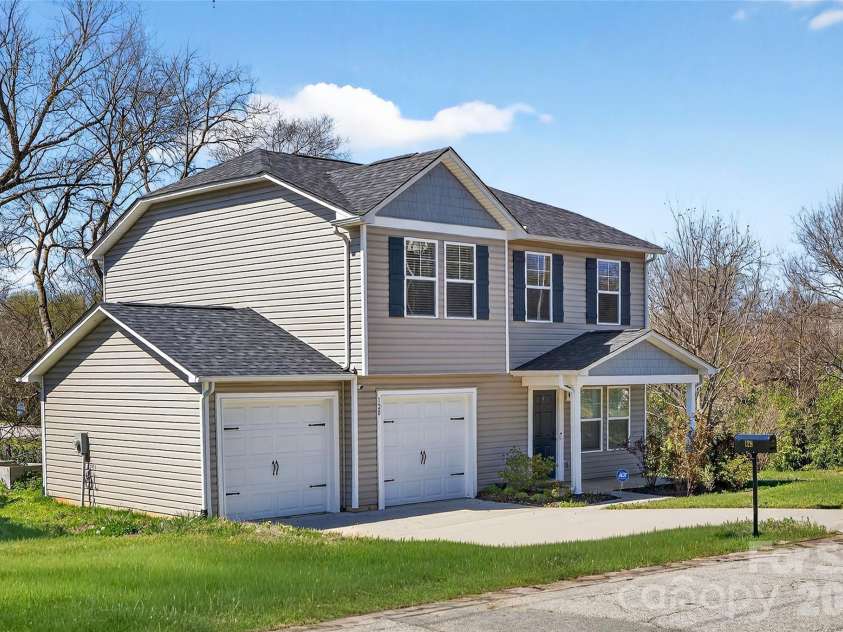 128 Pleasant Hill Street, Lancaster, SC 29720.  MLS# CAR4356399, YatesRealty ID 3993. 