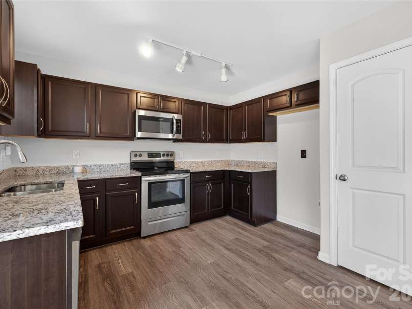128 Pleasant Hill Street, Lancaster, SC 29720.  MLS# CAR4356399, YatesRealty ID 3993. 