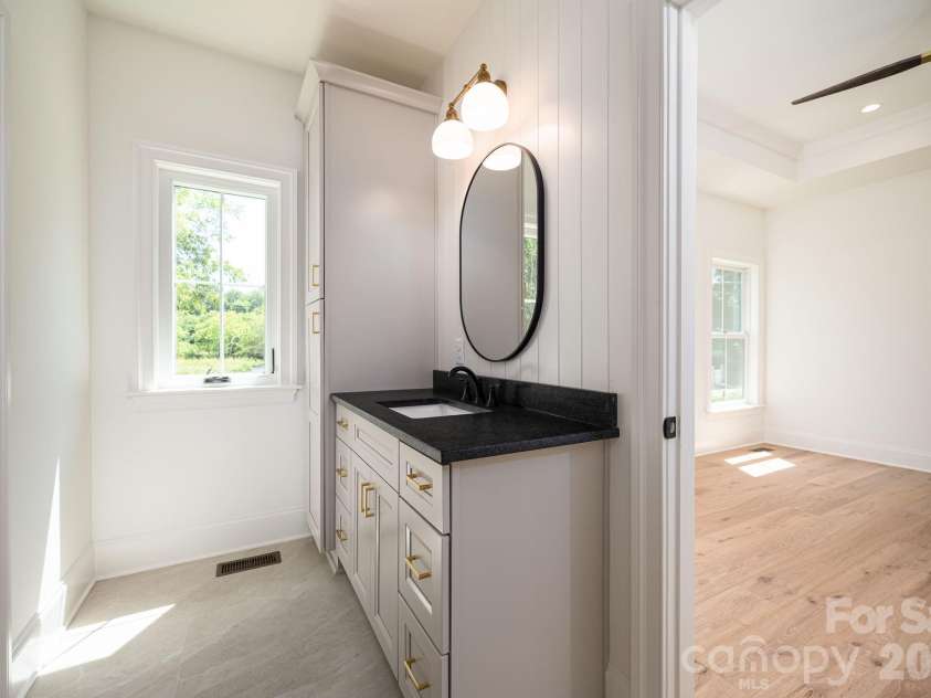 526 Aspen Street, Lincolnton, NC 28092.  MLS# CAR4403204, YatesRealty ID 39931. 