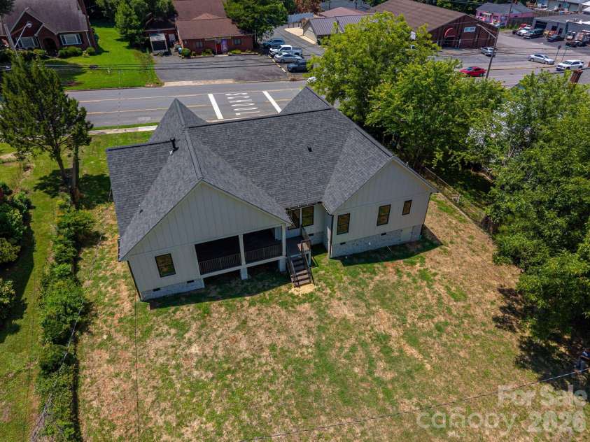526 Aspen Street, Lincolnton, NC 28092.  MLS# CAR4403204, YatesRealty ID 39931. 