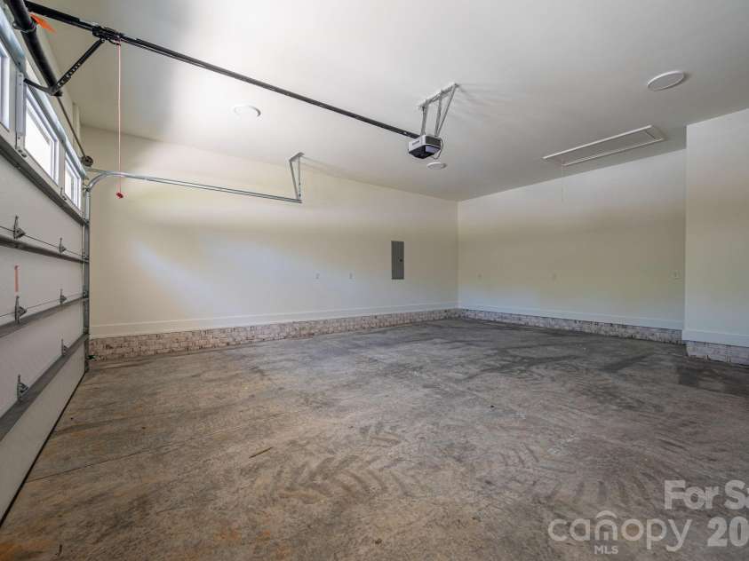 526 Aspen Street, Lincolnton, NC 28092.  MLS# CAR4403204, YatesRealty ID 39931. 