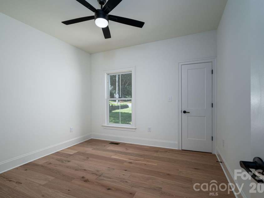 526 Aspen Street, Lincolnton, NC 28092.  MLS# CAR4403204, YatesRealty ID 39931. 