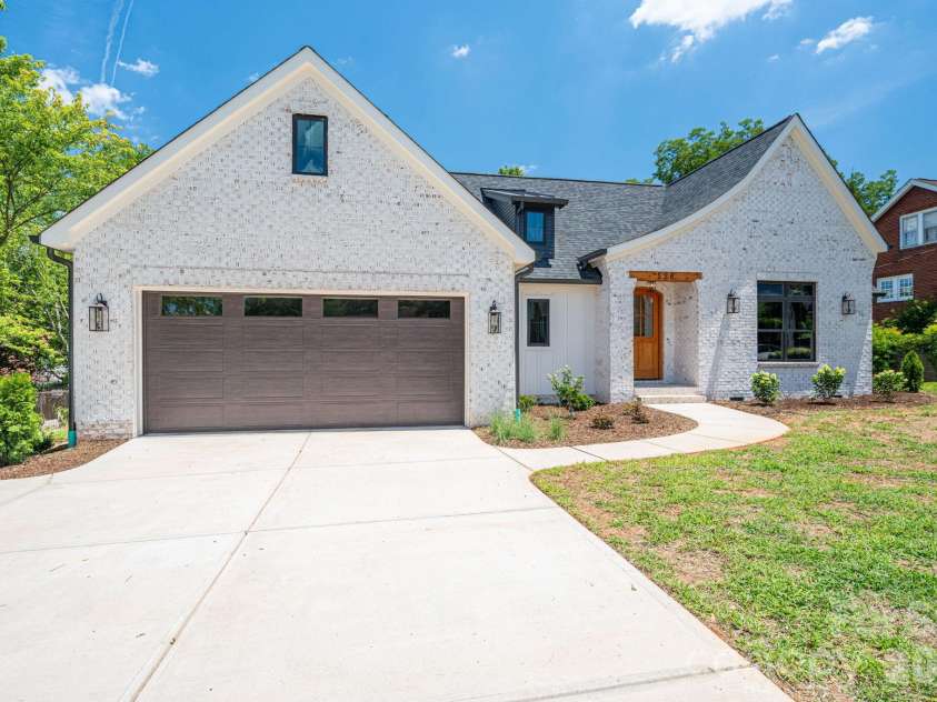 526 Aspen Street, Lincolnton, NC 28092.  MLS# CAR4403204, YatesRealty ID 39931. 