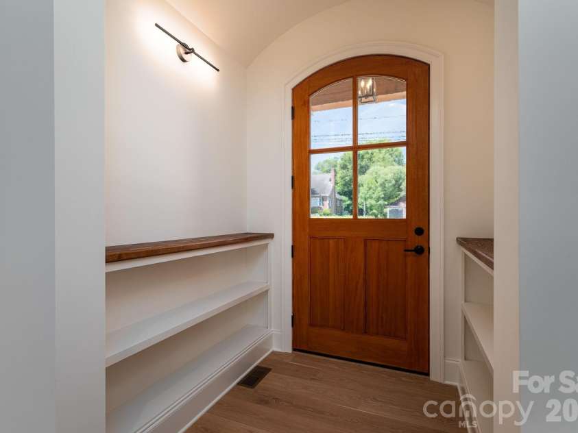 526 Aspen Street, Lincolnton, NC 28092.  MLS# CAR4403204, YatesRealty ID 39931. Beautiful solid wood door
