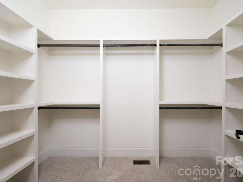 526 Aspen Street, Lincolnton, NC 28092.  MLS# CAR4403204, YatesRealty ID 39931. Spacious Custom Primary Closet