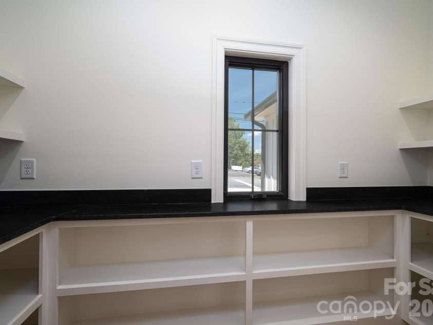 526 Aspen Street, Lincolnton, NC 28092.  MLS# CAR4403204, YatesRealty ID 39931. Spacious hidden pantry!