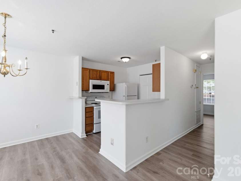 3965 Mohawk Court, Charlotte, NC 28215.  MLS# CAR4407715, YatesRealty ID 39932. 