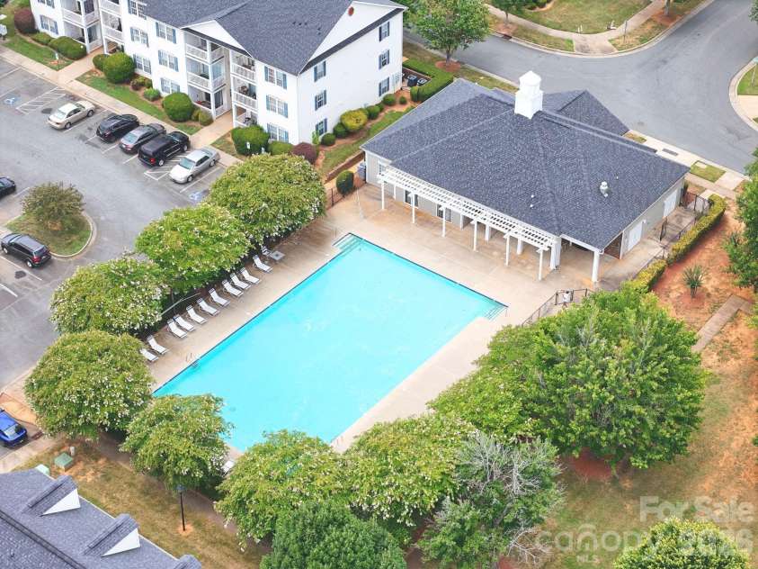 3965 Mohawk Court, Charlotte, NC 28215.  MLS# CAR4407715, YatesRealty ID 39932. 