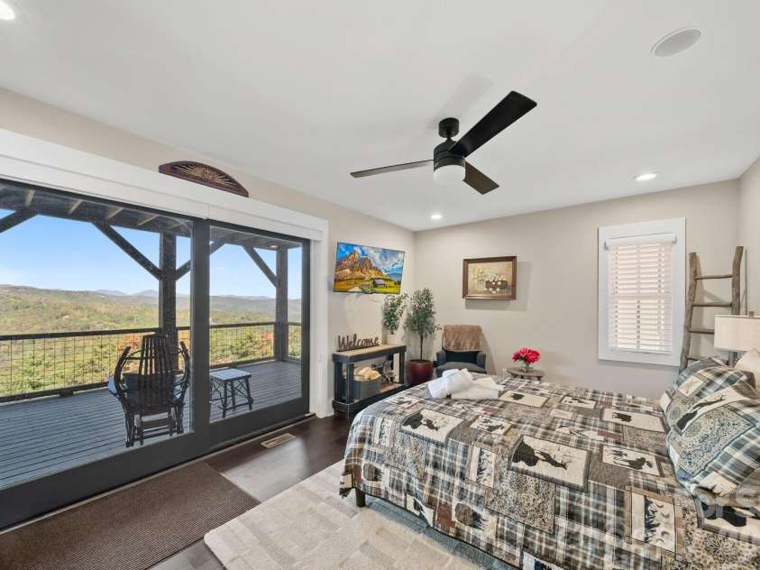 158 Elderberry Circle, Boone, NC 28607.  MLS# CAR4407222, YatesRealty ID 39935. 1st floor bedroom