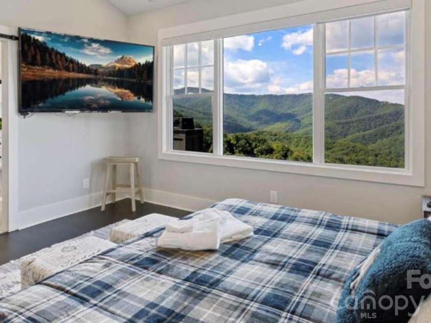 158 Elderberry Circle, Boone, NC 28607.  MLS# CAR4407222, YatesRealty ID 39935. 