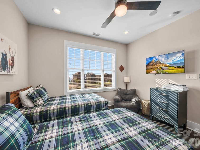 158 Elderberry Circle, Boone, NC 28607.  MLS# CAR4407222, YatesRealty ID 39935. Twin bedroom top floor