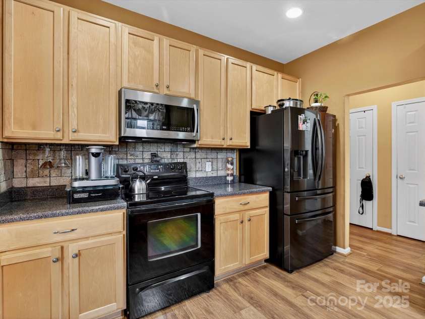 1020 Boxelder Lane, Charlotte, NC 28262.  MLS# CAR4300360, YatesRealty ID 39937. 