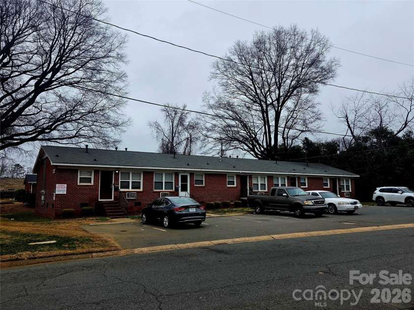 4102 Craig Avenue, Charlotte, NC 28211.  MLS# CAR4399631, YatesRealty ID 39937. 