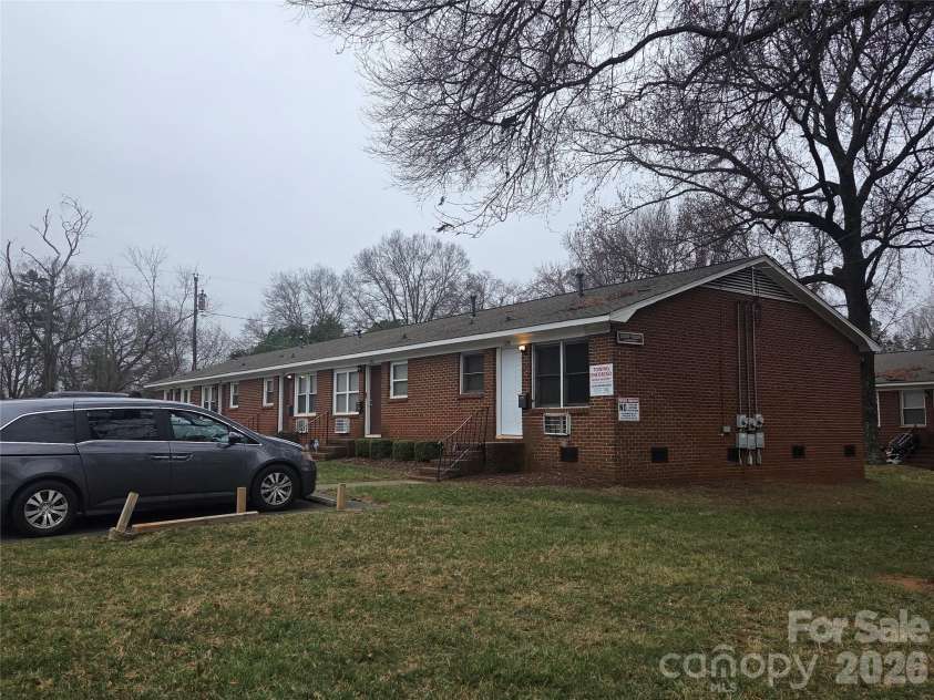 4102 Craig Avenue, Charlotte, NC 28211.  MLS# CAR4399631, YatesRealty ID 39937. 