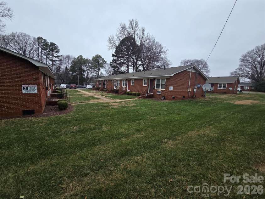 4102 Craig Avenue, Charlotte, NC 28211.  MLS# CAR4399631, YatesRealty ID 39937. 