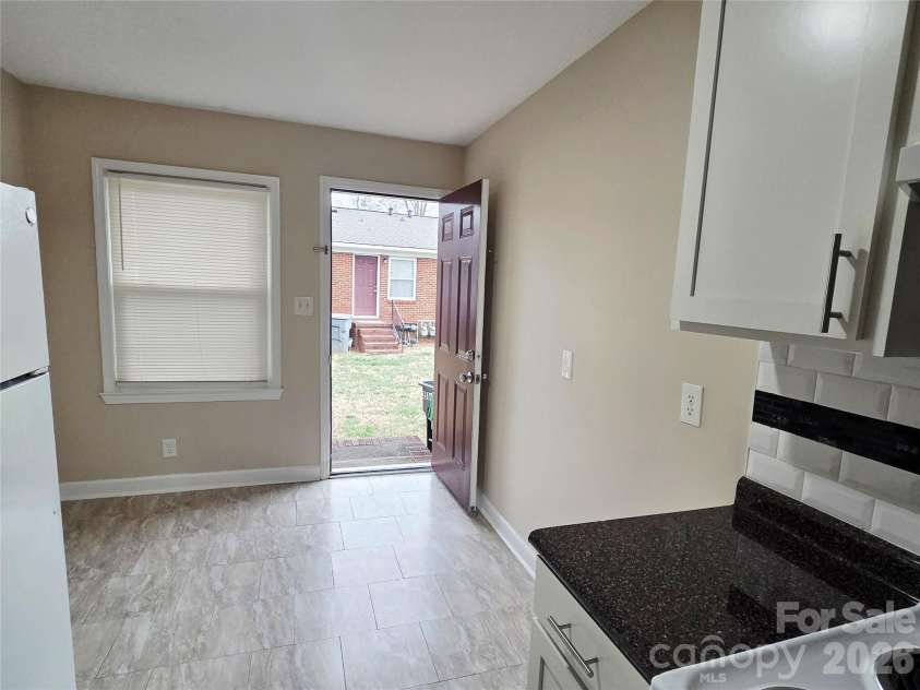 4102 Craig Avenue, Charlotte, NC 28211.  MLS# CAR4399631, YatesRealty ID 39937. 