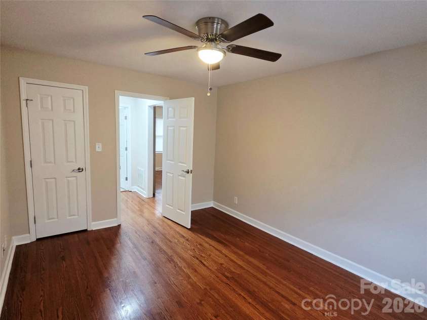 4102 Craig Avenue, Charlotte, NC 28211.  MLS# CAR4399631, YatesRealty ID 39937. 