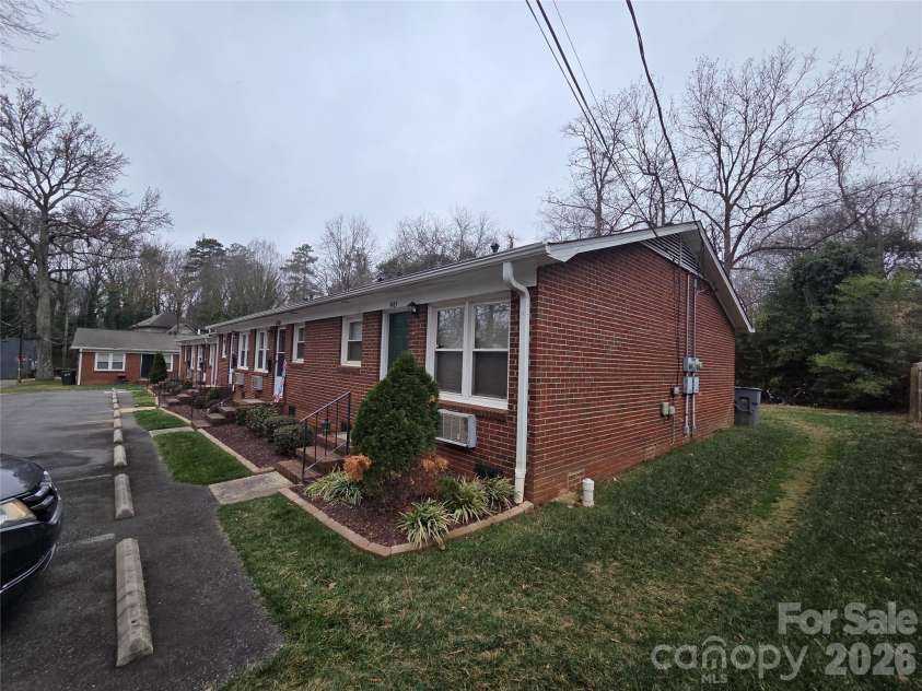 4102 Craig Avenue, Charlotte, NC 28211.  MLS# CAR4399631, YatesRealty ID 39937. 