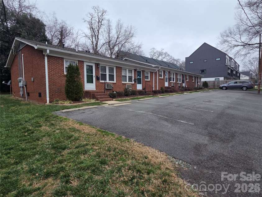 4102 Craig Avenue, Charlotte, NC 28211.  MLS# CAR4399631, YatesRealty ID 39937. 