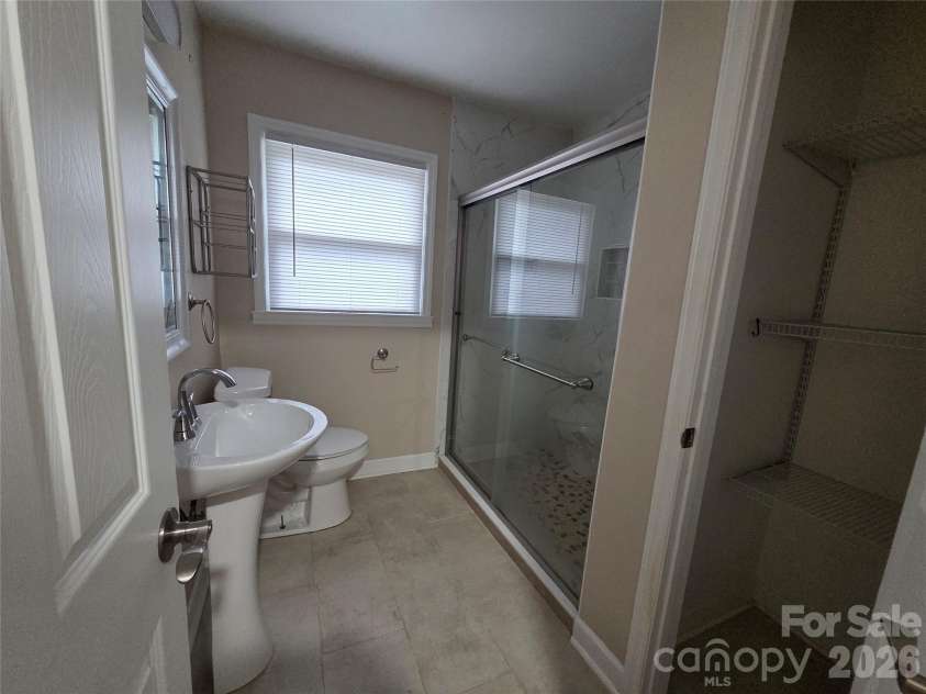 4102 Craig Avenue, Charlotte, NC 28211.  MLS# CAR4399631, YatesRealty ID 39937. 