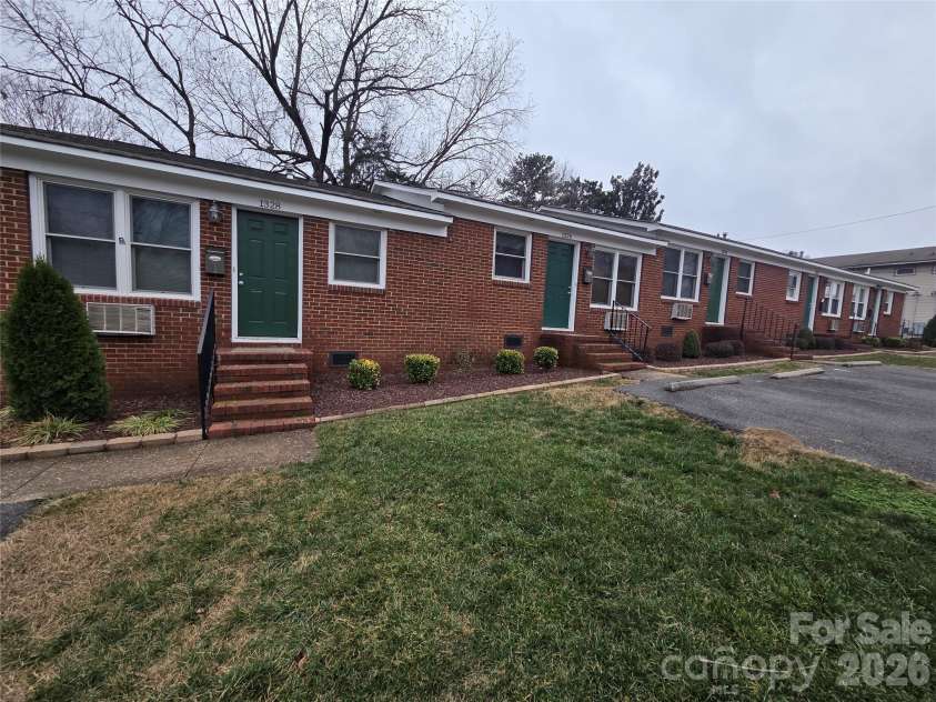 4102 Craig Avenue, Charlotte, NC 28211.  MLS# CAR4399631, YatesRealty ID 39937. 