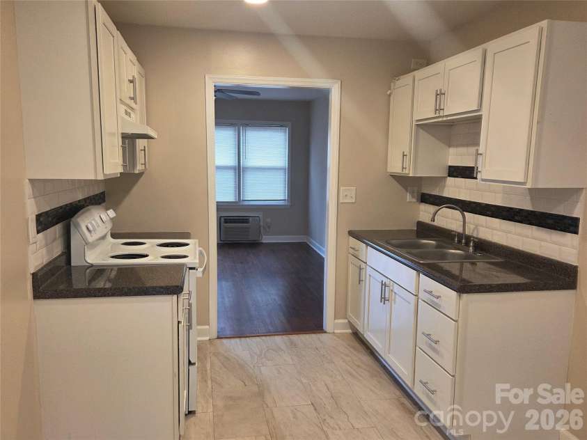 4102 Craig Avenue, Charlotte, NC 28211.  MLS# CAR4399631, YatesRealty ID 39937. 