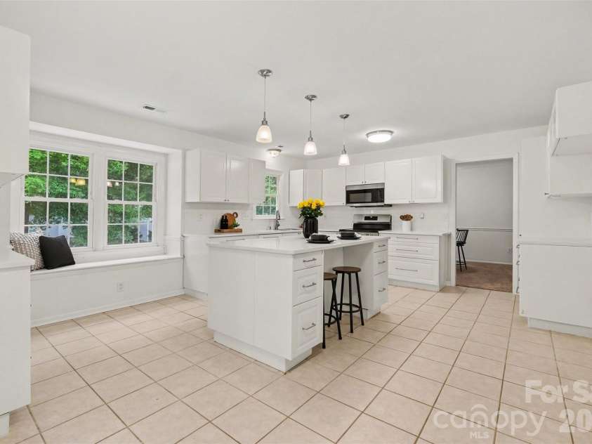 10727 Colony Woods Drive, Charlotte, NC 28277.  MLS# CAR4391498, YatesRealty ID 39938. 