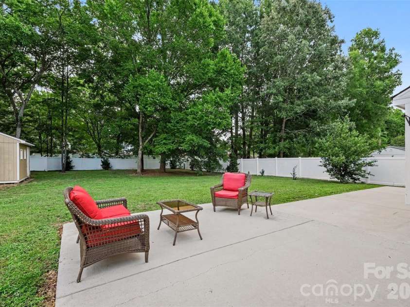 10727 Colony Woods Drive, Charlotte, NC 28277.  MLS# CAR4391498, YatesRealty ID 39938. 