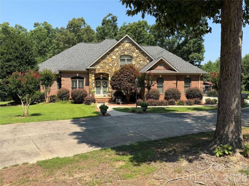 36079 Ridge Street, Albemarle, NC 28001.  MLS# CAR4404880, YatesRealty ID 39939. 