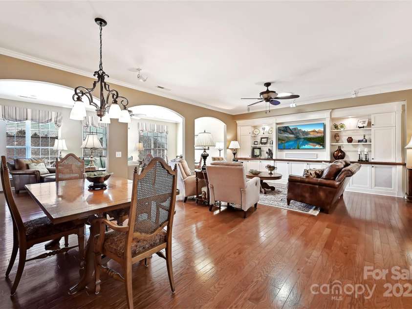 2087 Yellowstone Drive, Fort Mill, SC 29707.  MLS# CAR4215154, YatesRealty ID 3994. 