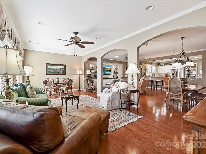 2087 Yellowstone Drive, Fort Mill, SC 29707.  MLS# CAR4215154, YatesRealty ID 3994. 