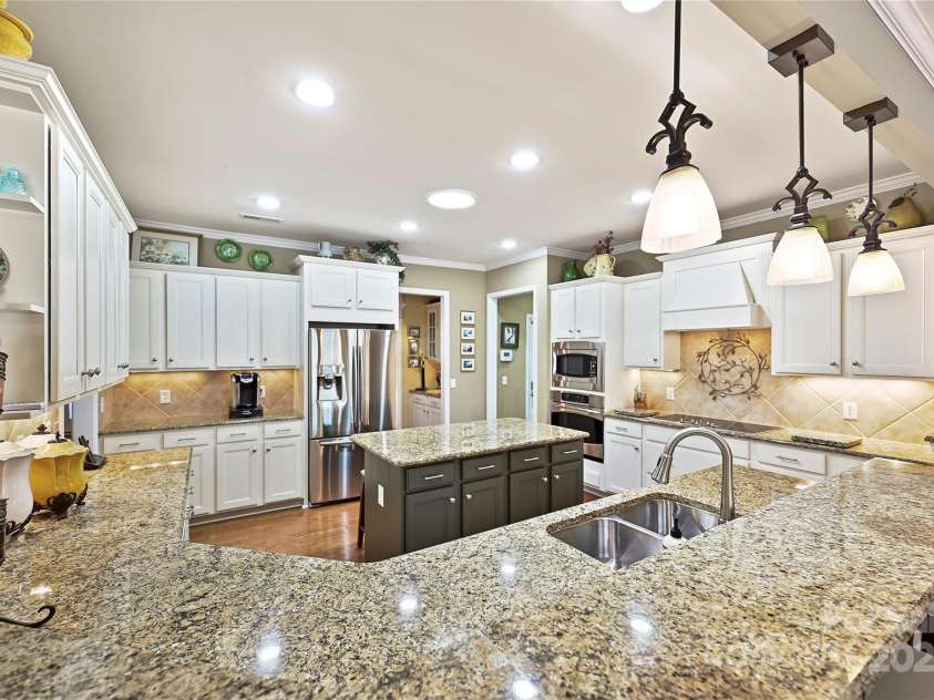2087 Yellowstone Drive, Fort Mill, SC 29707.  MLS# CAR4215154, YatesRealty ID 3994. 