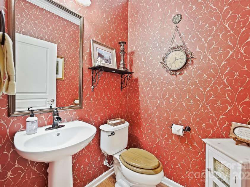 2087 Yellowstone Drive, Fort Mill, SC 29707.  MLS# CAR4215154, YatesRealty ID 3994. 