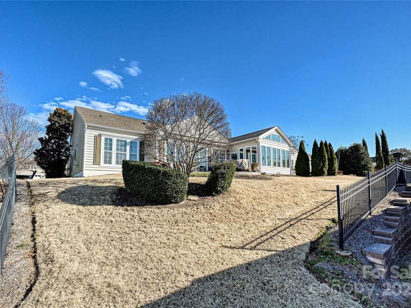 2087 Yellowstone Drive, Fort Mill, SC 29707.  MLS# CAR4215154, YatesRealty ID 3994. 