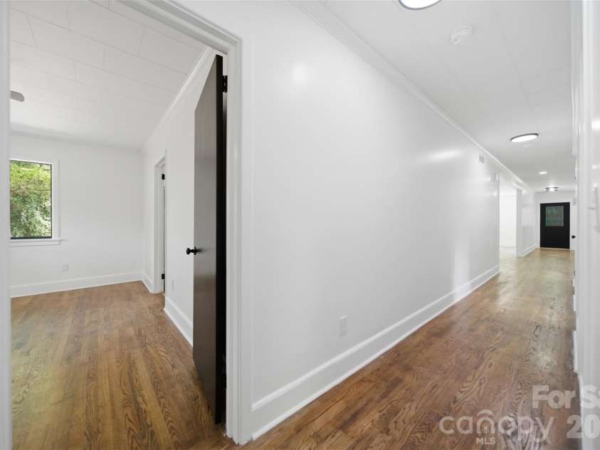 907 Amelia Street, Newberry, SC 29108.  MLS# CAR4381432, YatesRealty ID 39940. 